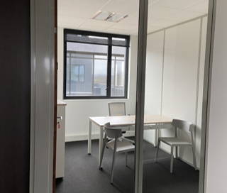 Bureau privé 12 m² 1 poste Coworking Rue de Sarre Metz 57070 - photo 2